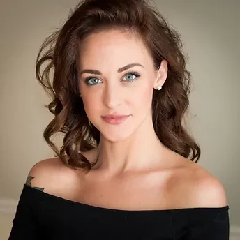 Meagan-Farrow Meagan-Farrow